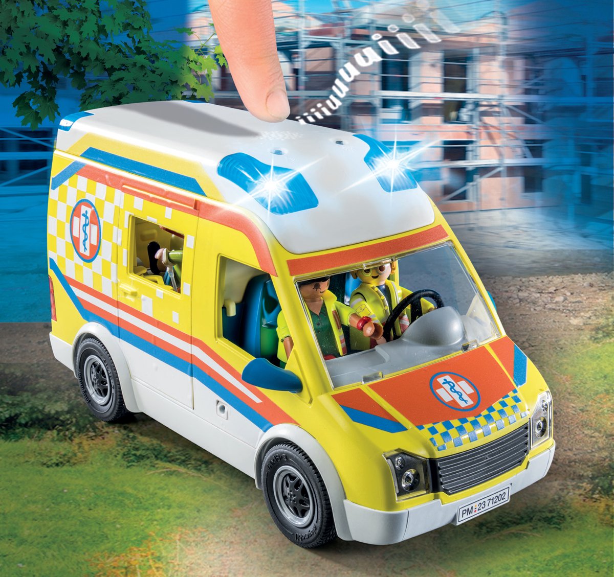 PLAYMOBIL City Life Ambulance met licht en geluid - 71202 — afbeelding 2
