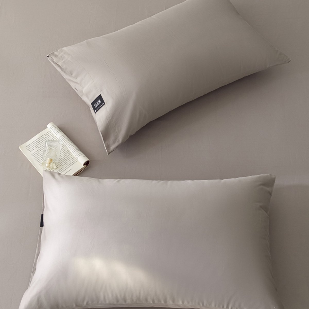 Hoeslaken Set 3-delig – Hoeslaken (180×200×30cm) + 2 Kussenslopen(40x80cm) – 100% Katoen S100 – Ademend & Antibacterieel-Grijs