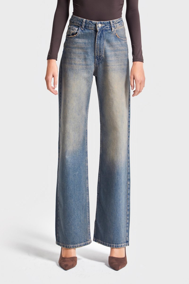It's Basic - Straight Mid Rise Jeans