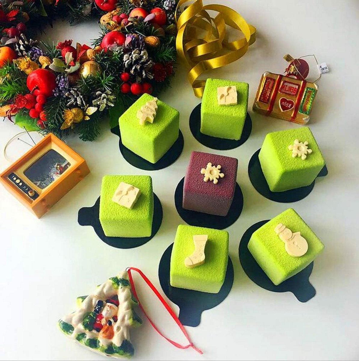Flexibele Siliconen Bakvorm voor 8 Stuks Mousse, Taart of Dessert Blokken