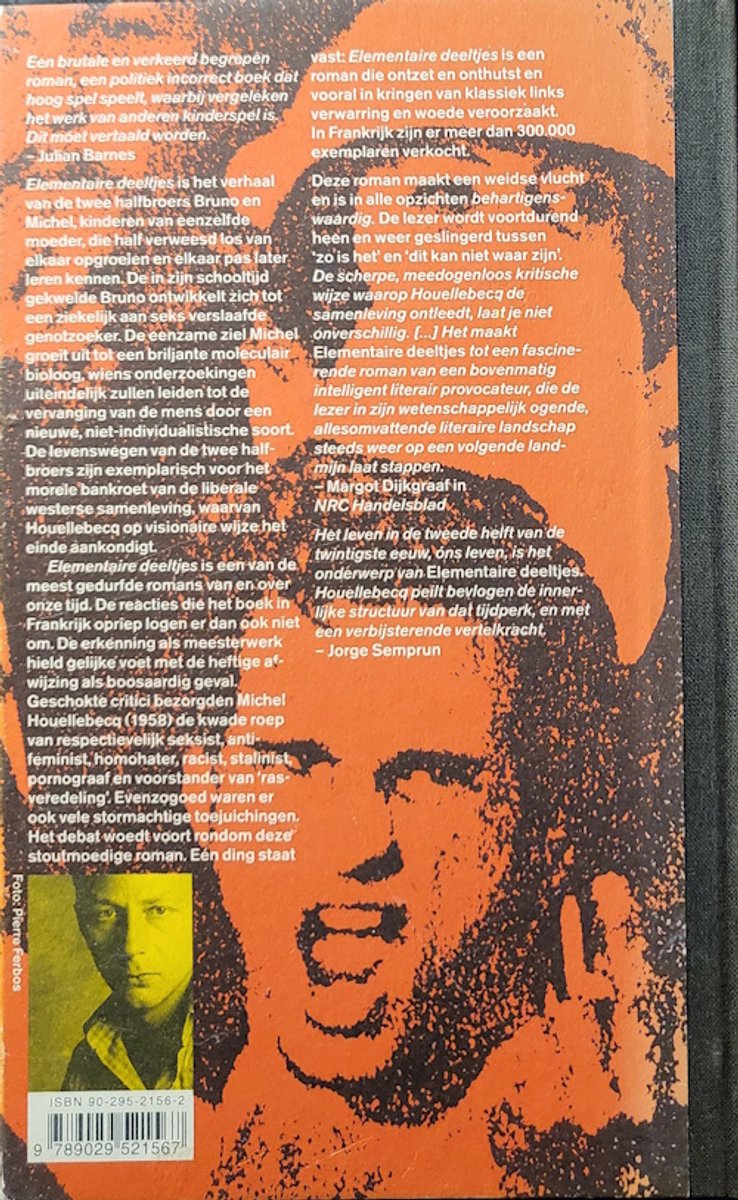 Achterkant van het boek "Elementaire deeltjes" met tekst en een afbeelding van een schreeuwende persoon en een klein portret.