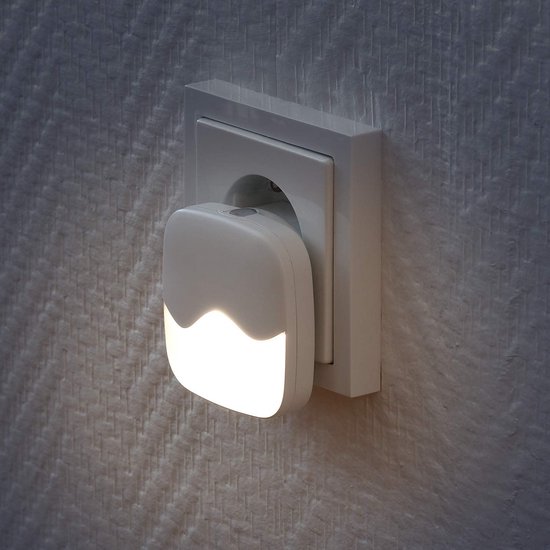 Nachtlampje voor Stopcontact met Schemersensor - Warm Wit Licht voor Kinderkamer en Gang — afbeelding 2