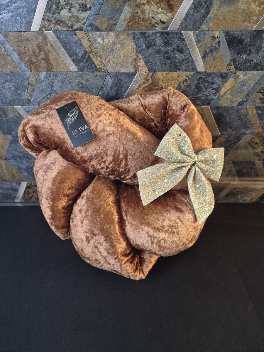 Eviva Home Deco Sierkussen 'Everheart Bowtie' - Orange - Oranje - Strikvorm - Luxe Design & Warmte