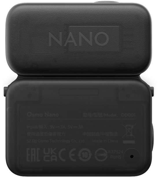 Zwarte DJI Osmo Nano batterijdeksel met 'NANO' logo en technische informatie.