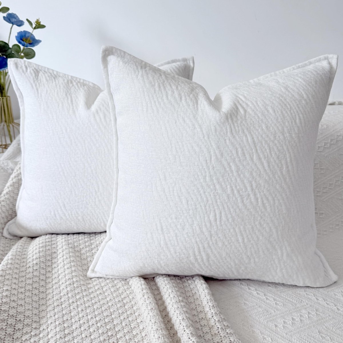 Unyqoos Moderne set van 2 chenille kussenhoezen voor stijlvolle woninginrichting wit