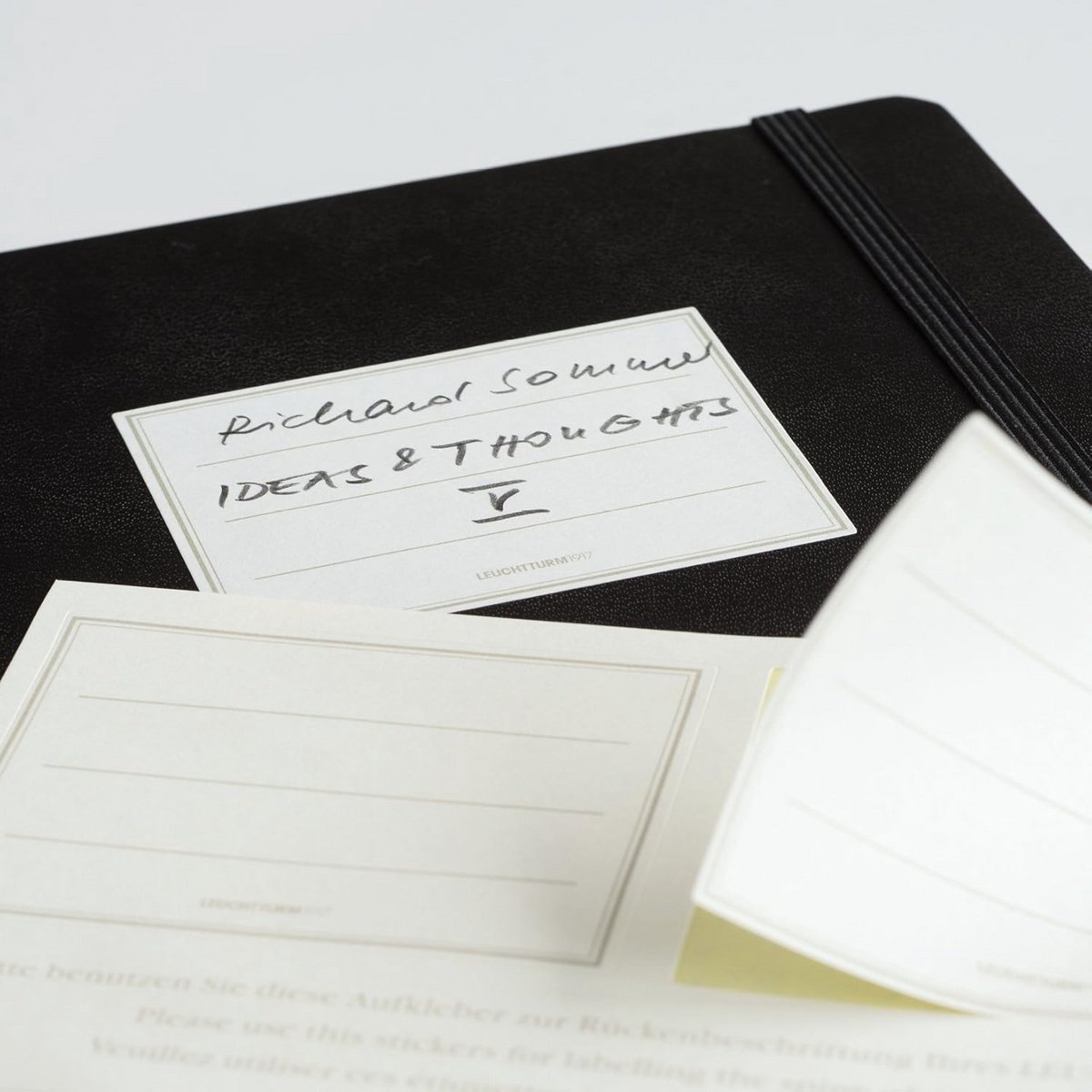 Luxe A4+ Notitieboek Hardcover Met Genummerde Pagina's en Rasterbalk