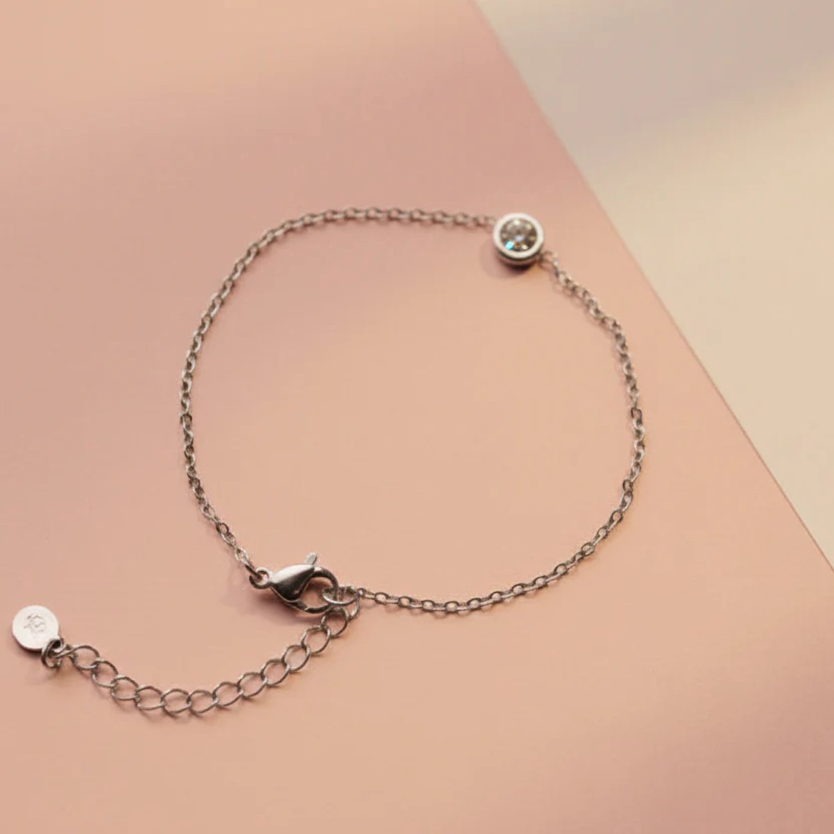 Armband zilverkleurig – Zirkonia steentje – Stainless steel dames armband – SK Sieraden