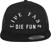 Famous Stars and Straps Trucker pet Famous Live Fast Die Fun Zwart