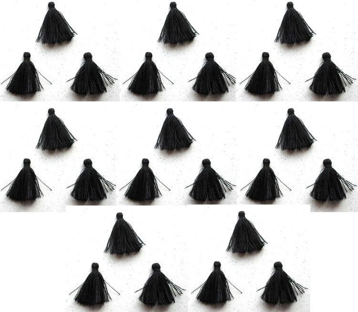 24 Thread Tassels - Zwart - 3cm - Leuke decoratieve sierkwastjes