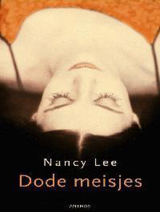 Boek Dode meisjes van Nancy Lee met afbeelding van een vrouw.