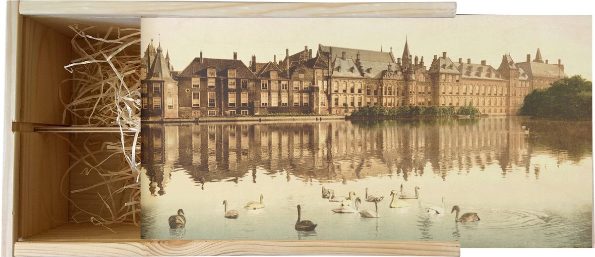 Wijnkist - Oud Stadsgezicht Den Haag - Het Torentje Binnenhof en Hofvijver - Oude Foto Print op Houten Kist - 19x36 cm