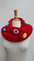 Kinder / klein volwassene sjaal / colsjaal in rood met gekleurde bloemen, tunnelsjaal warme gebreide sjaal