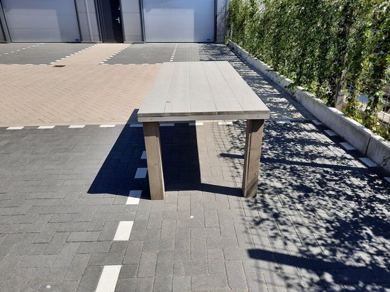 Tafel "Blokpoot" van Grey Wash steigerhout 96x250cm 8 tot 10 persoons tafel