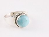 Bewerkte zilveren ring met larimar - maat 19