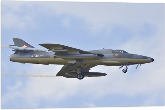 WallClassics - Vlag - Vliegende Straaljager - 75x50 cm Foto op Polyester Vlag