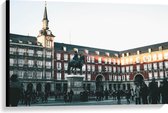 WallClassics - Canvas - Plein in Madrid - Plaza Mayor - 90x60 cm Foto op Canvas Schilderij (Wanddecoratie op Canvas)
