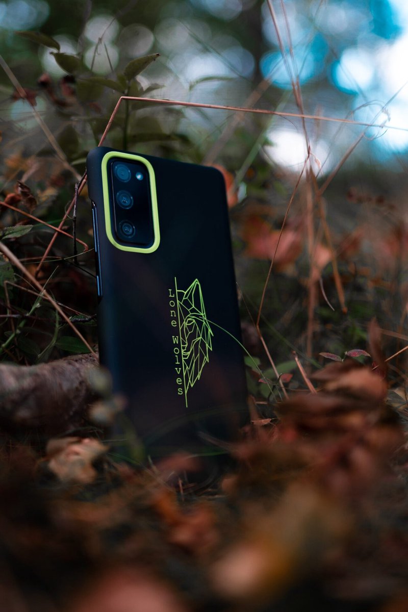 Lone Wolves hoesje voor Samsung Galaxy S21 Zwart/Geel