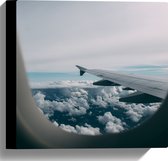 WallClassics - Canvas - Wolken vanuit een Vliegtuig - 30x30 cm Foto op Canvas Schilderij (Wanddecoratie op Canvas)
