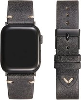 Fungus - Smartwatch bandje - Geschikt voor Apple Watch 42 / 44 / 45 / 49 mm - Series 1 2 3 4 5 6 7 8 9 SE Ultra iWatch - PU leer - V stiksel - Zwart