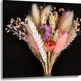 Canvas - Boeket van Verschillende Droogbloemen tegen Zwarte Houten Achtergrond - 100x100 cm Foto op Canvas Schilderij (Wanddecoratie op Canvas)