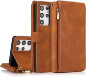 Casemania Hoesje Geschikt voor Samsung Galaxy S22 Ultra Bruin - Luxe Portemonnee Book Case met Rits & Extra Vakken