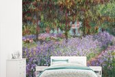 Behang - Fotobehang De tuin van de kunstenaar te Giverny - Schilderij van Claude Monet - Breedte 265 cm x hoogte 220 cm