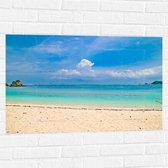 Muursticker - Wit Strand met Helderblauwe Oceaan - 90x60 cm Foto op Muursticker