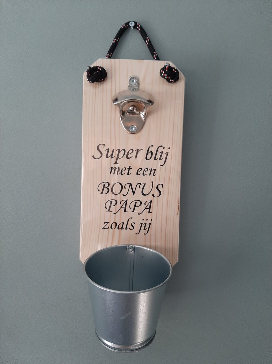Wand flesopener super blij met een bonus Papa als jij