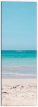 WallClassics - Dibond - Felblauwe Zee aan het Witte Strand - 40x120 cm Foto op Aluminium (Met Ophangsysteem)