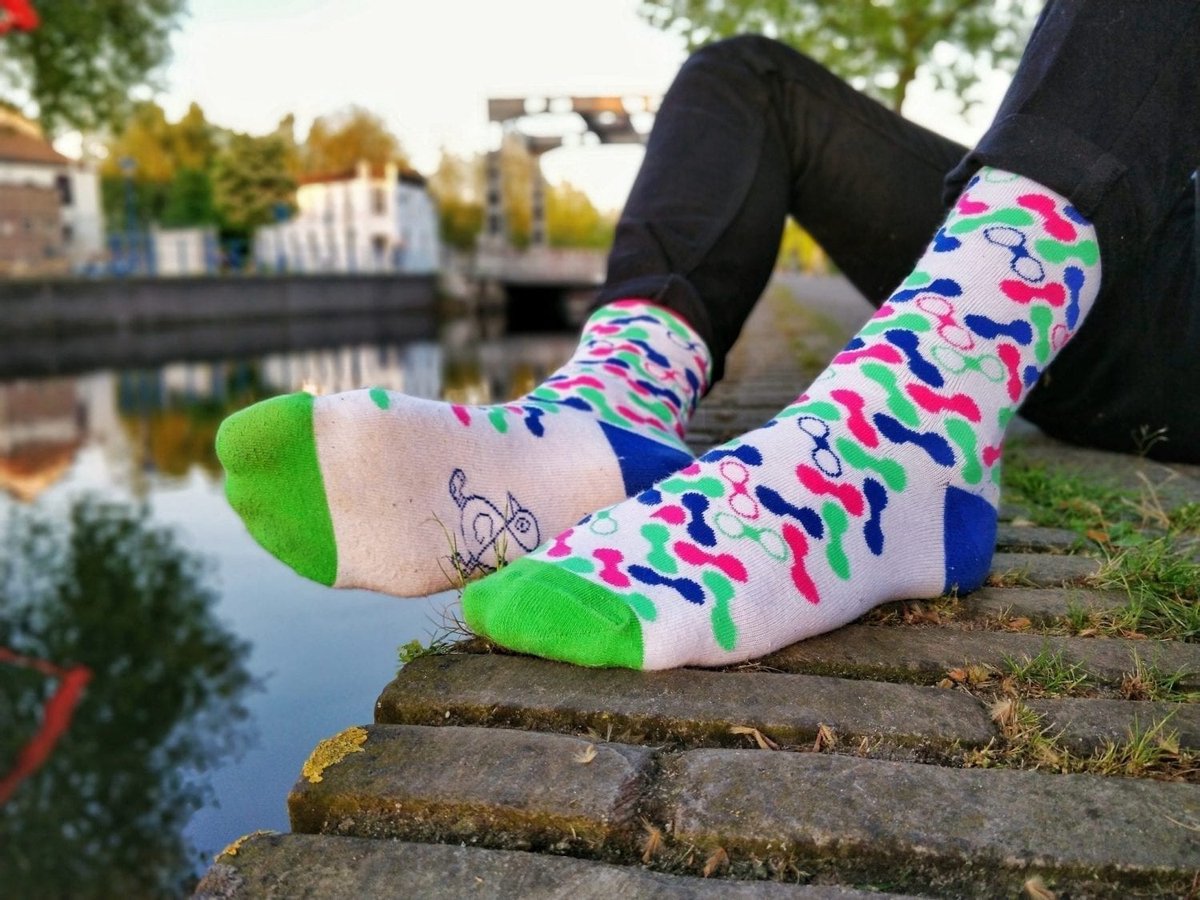 De link sok | Connectie | Multi-color | Onesize fits all | Herensokken en damessokken | Leuke, grappig sokken | Funny socks that make you happy | Sock & Sock