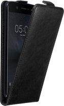 Cadorabo Hoesje voor Nokia 5 2017 in ZWARTE NACHT - Beschermhoes in flip design Case Cover met magnetische sluiting