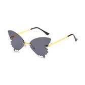 Vlinder zonnebril - Zwart - festivalbril / hippie bril / technobril / rave bril / butterfly glasses / retro zonnebril / hartjes bril / carnaval bril / accessoires / feest bril / gekke bril / verkleed bril / valentijn