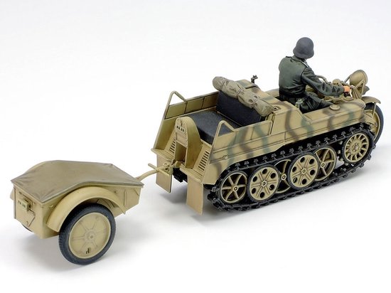 Maquette Moto chenille militaire peinte et montée 1/35