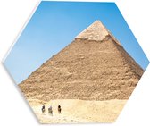 WallClassics - PVC Schuimplaat Hexagon - Piramide in de Woestijn - 30x26.1 cm Foto op Hexagon (Met Ophangsysteem)