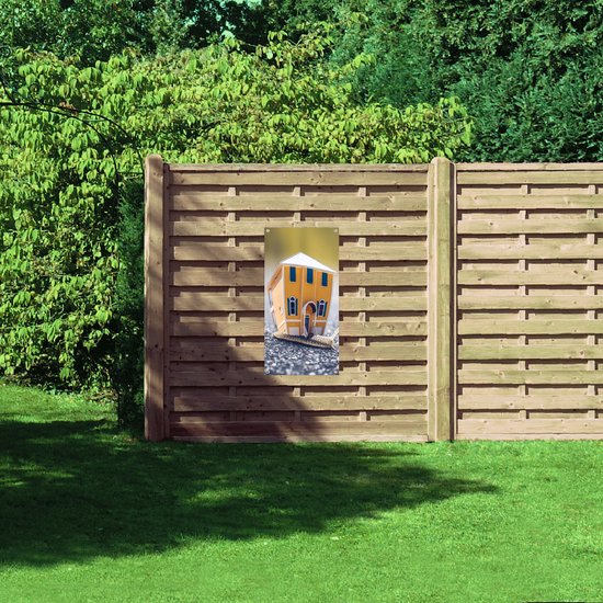 Tuinposter – Slak met Villa op Rug - 50x100 cm Foto op Tuinposter (wanddecoratie voor buiten en binnen)