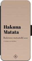 Casimoda® bookcase - Geschikt voor iPhone 14 Pro - Hoesje met pasjeshouder - Hakuna Matata - Bruin/beige - Kunstleer