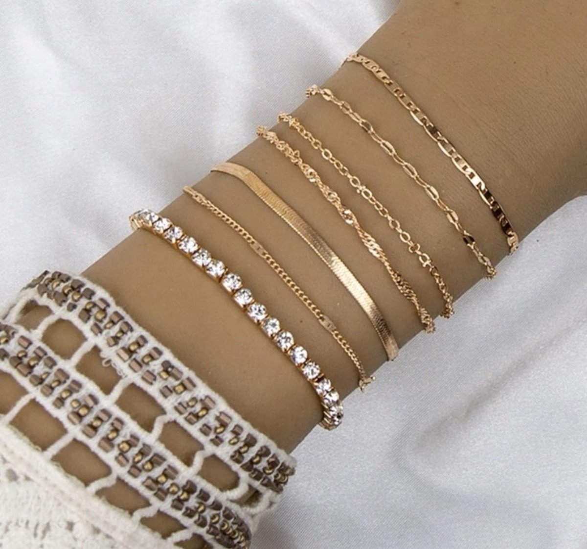 Soraro Set Armbanden | 6 Delig Set | Dames | Goud | 16 cm | Vrouwen Armband Goud | Sieraden | Mooie Cadeauverpakking | Valentijn | Valentijnsdag