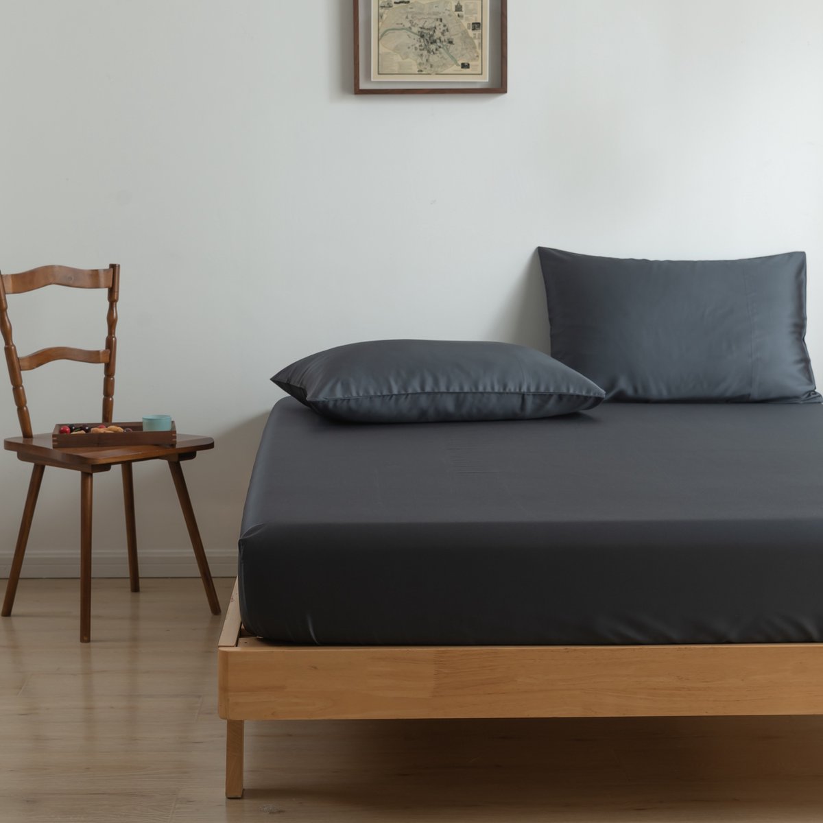 Boomba Bamboo Bamboe hoeslaken Space Blue donkerblauw 180x200 cm – Standaard matras, zacht, ademend & hypoallergeen | Boomba Bamboo® Donker blauw