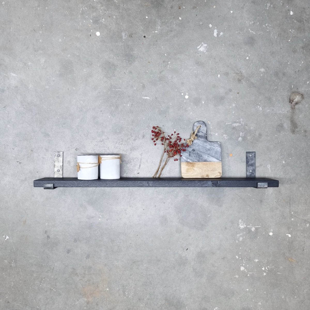 GoudmetHout Wandplank Industrieel - 160 x 15 cm Muurplank - Zwart Eiken Hout - Decoratie Wandrek & Boekenrek - Hangplank Keuken - Wall Shelf + 2 Plankdragers van Ruw Staal Zwart - Zonder coating - 15 cm