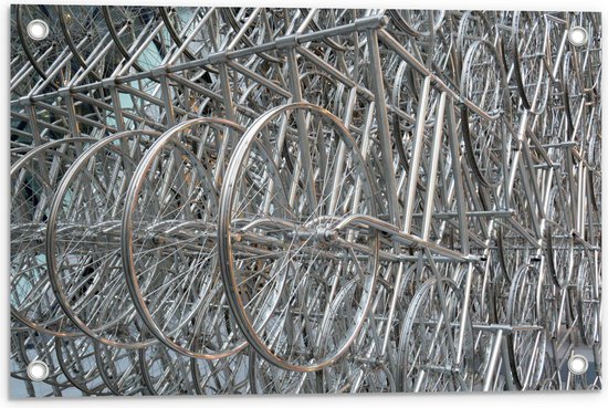 WallClassics - Tuinposter – Rekken vol Fietswielen - 60x40 cm Foto op Tuinposter (wanddecoratie voor buiten en binnen)