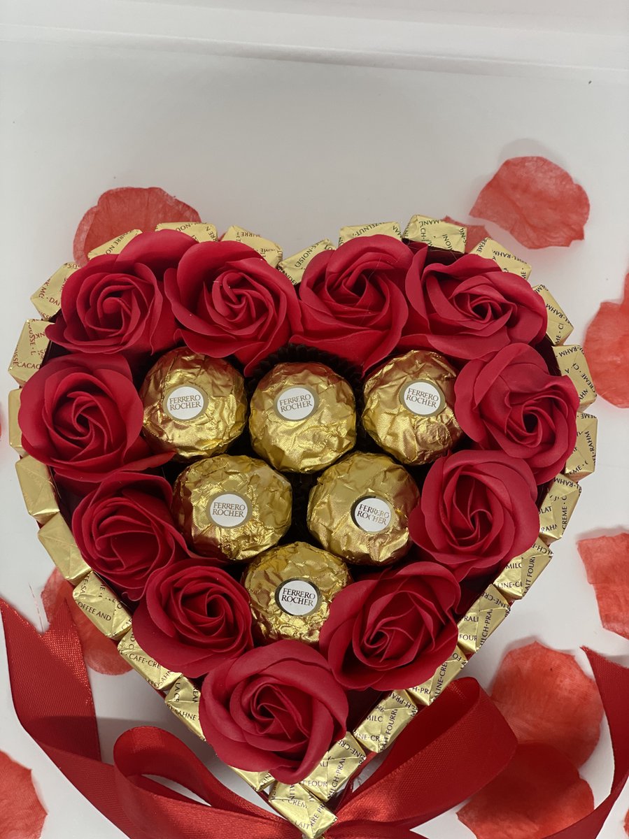 Coeur Handgemaakt - chocolat ferrero - cadeau pour elle - chocolat en forme  de coeur 
