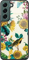 Casimoda® hoesje - Geschikt voor Samsung Galaxy S22+ - Zonnebloemen / Bloemen - Luxe Hard Case Zwart - Backcover telefoonhoesje - Geel