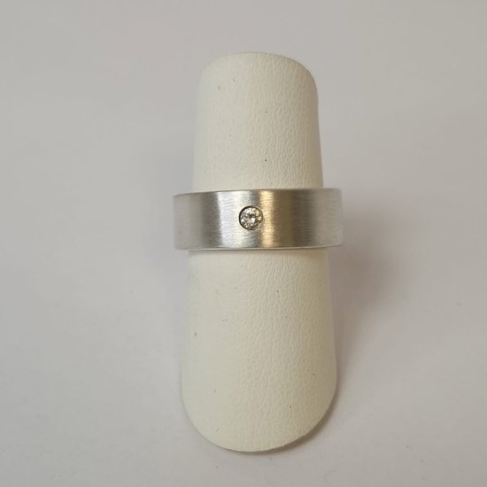 Zilveren ring - diamant 0.05crt - modern - uitverkoop Juwelier Verlinden St. Hubert - van €181,= voor €139,=