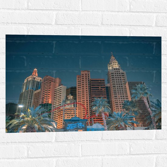 WallClassics - Muursticker - Hotel en Casino Gebouw - New York - 75x50 cm Foto op Muursticker