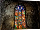 WallClassics - Acrylglas - Glas-in-lood Raam in de Notre-Dame Kerk - 80x60 cm Foto op Acrylglas (Met Ophangsysteem)