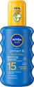 NIVEA SUN Protect & Hydrate Zonnebrand Spray - SPF 15 - Zonnespray - Beschermt en hydrateert - Zonbescherming - Met Vitamine E - 200 ml