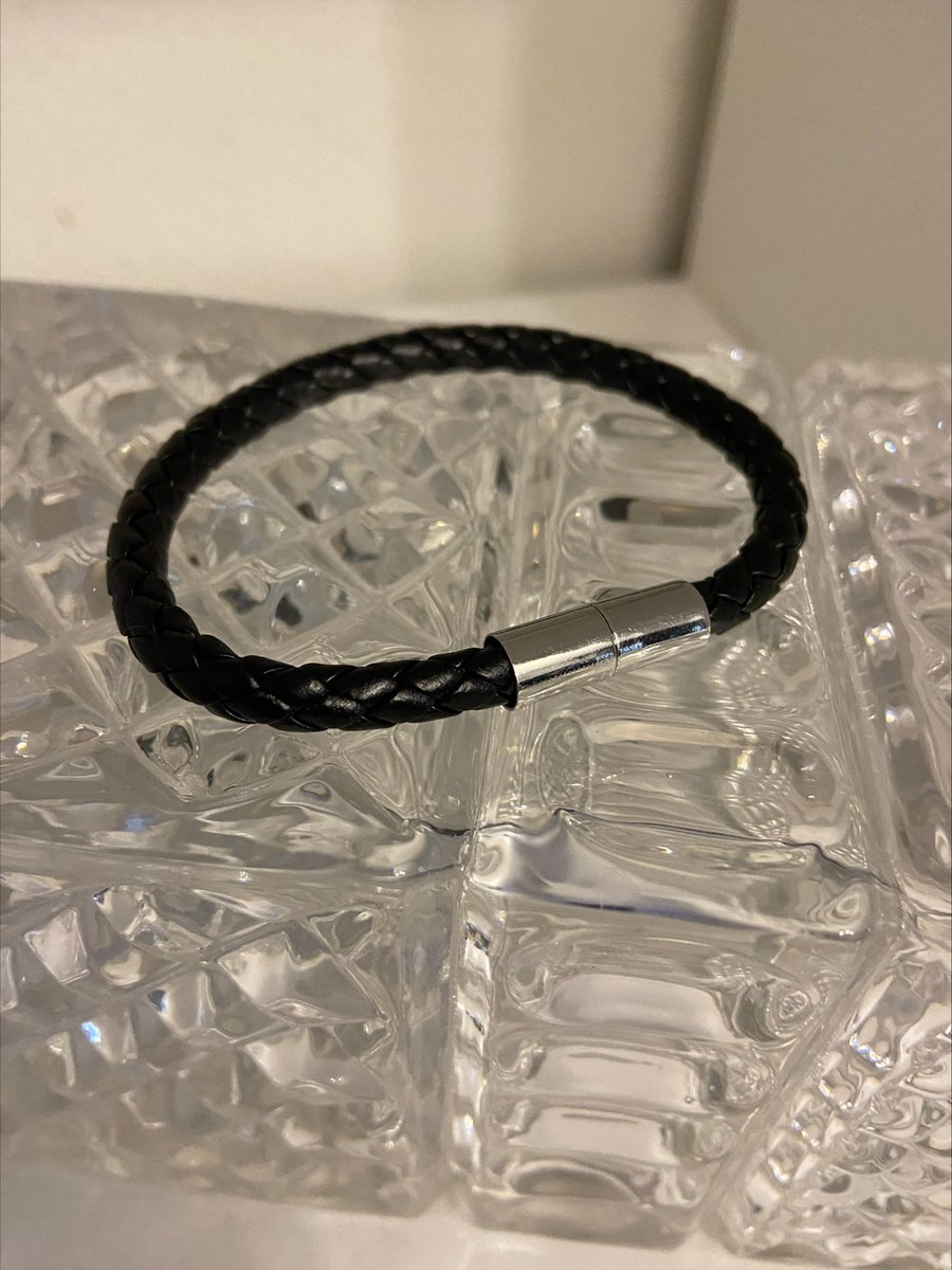 Herenarmband met magnetische sluiting | | Make up | Parfum | Moederdag | Verjaardagscadeau| Cadeautje| Valentijnsdag| Kado | sieraden | vaderdag | oorbellen | oorsieraden