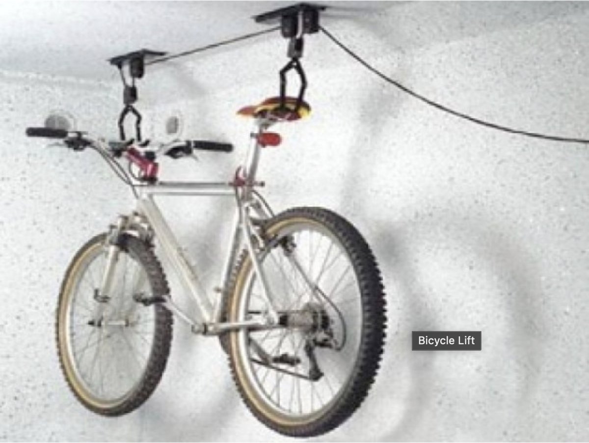 Filmer fiets ophangsysteem om je fiets op te hangen voor in de garage bol
