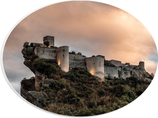 WallClassics - Plaque Ovale en Mousse PVC - Kasteel sur une Berg - 28x21 cm Photo sur Ovale (Avec Système d'accrochage)