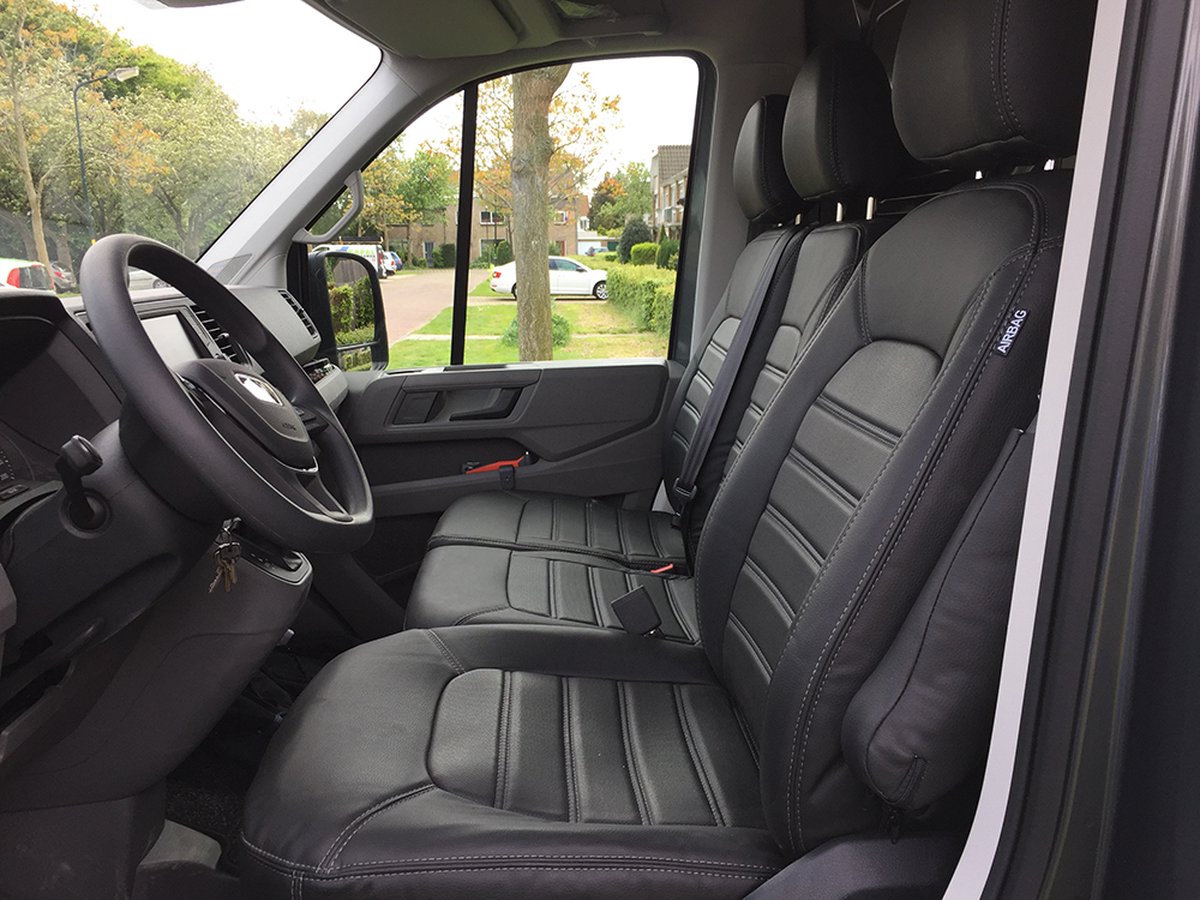 Pasvorm stoelhoezen Volkswagen Crafter / e-Crafter 2017-heden (past in versie met stoel en duobank met split in zitting en